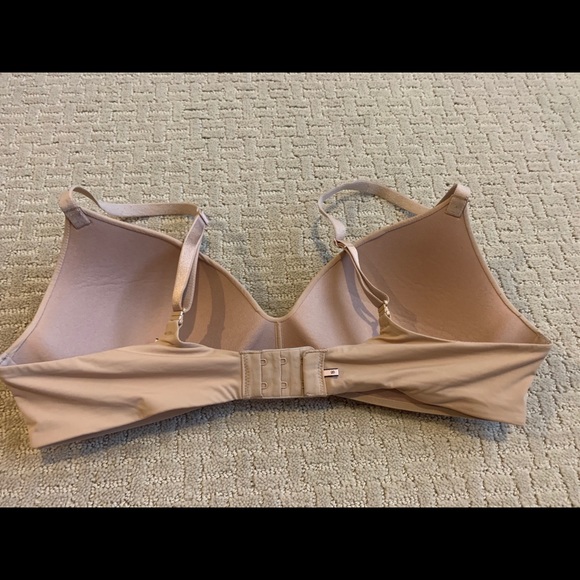 Victoria’s Secret Wireless bra - Picture 2 of 3